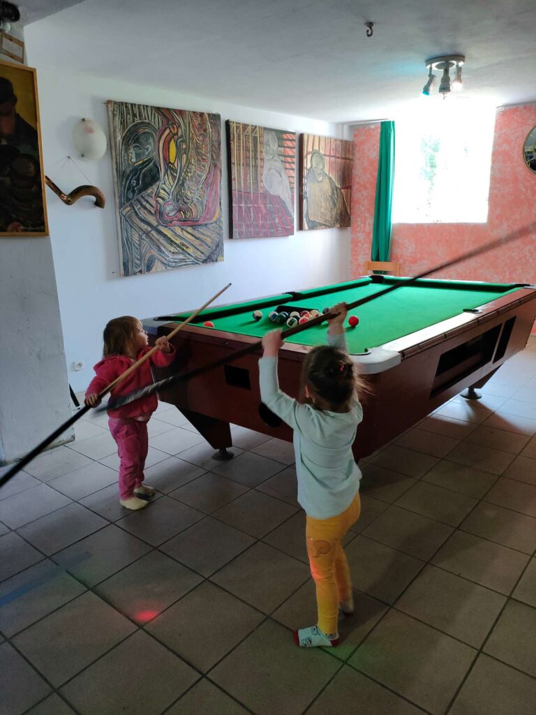 Agroturystyka w dworku w stylu myśliwskim, klimatyczny pensjonat - klub.