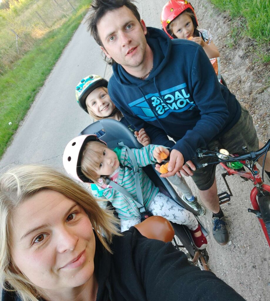 Rowerowa wycieczka - lato, wiosna, rodzina.